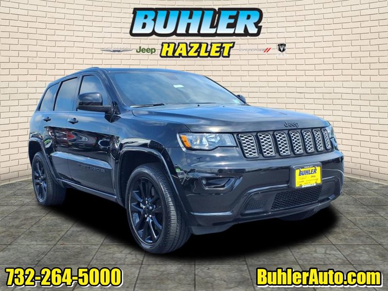 Certified 2022 Jeep Grand Cherokee Laredo X image 1