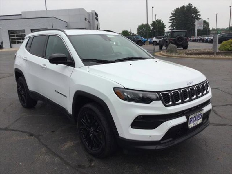 Certified 2024 Jeep Compass Latitude image 1