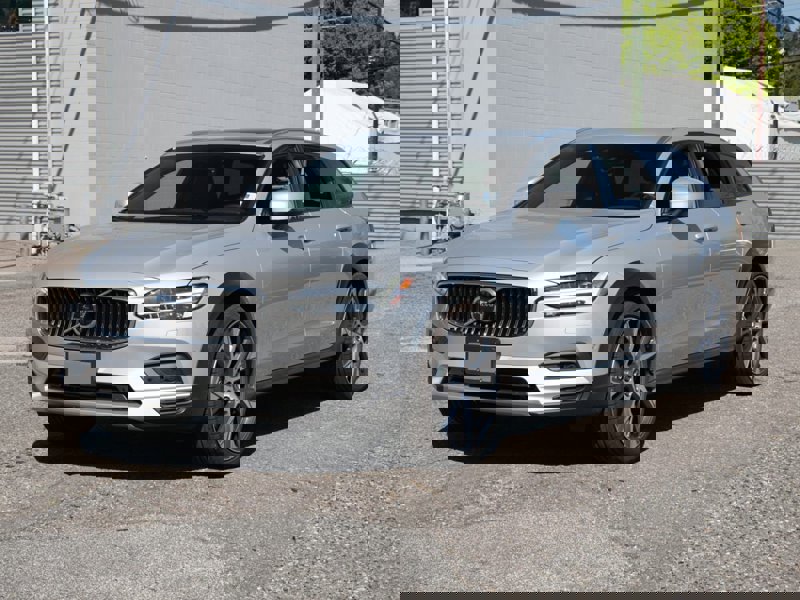 Certified 2023 Volvo V90 B6 Cross Country Plus image 1