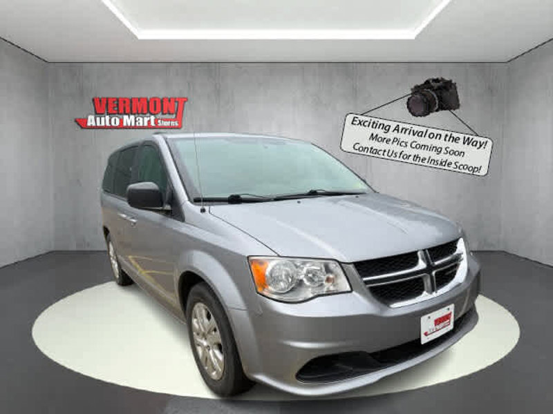 Used 2018 Dodge Grand Caravan SE image 1