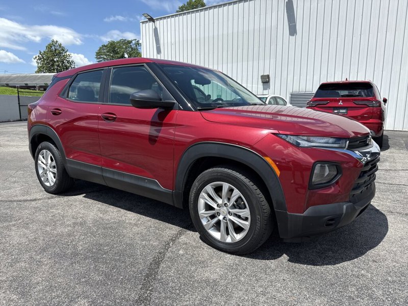 Used 2021 Chevrolet TrailBlazer LS image 1