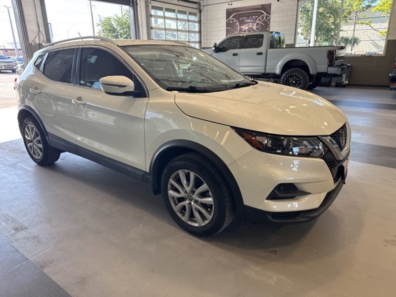 Certified 2020 Nissan Rogue Sport SV image 1