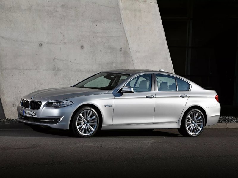 Used 2013 BMW 550i Sedan w/ Executive Pkg image 1