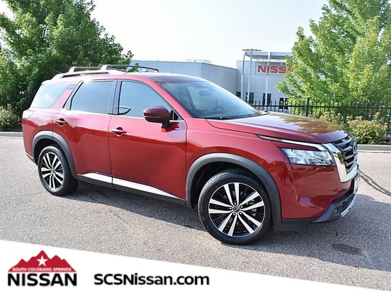 Certified 2023 Nissan Pathfinder Platinum image 1