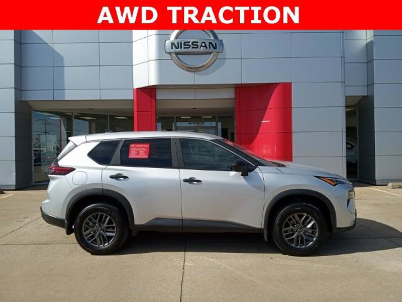 Certified 2025 Nissan Rogue S image 1