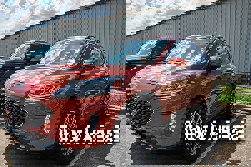 Used 2020 Ford Escape SEL image 1