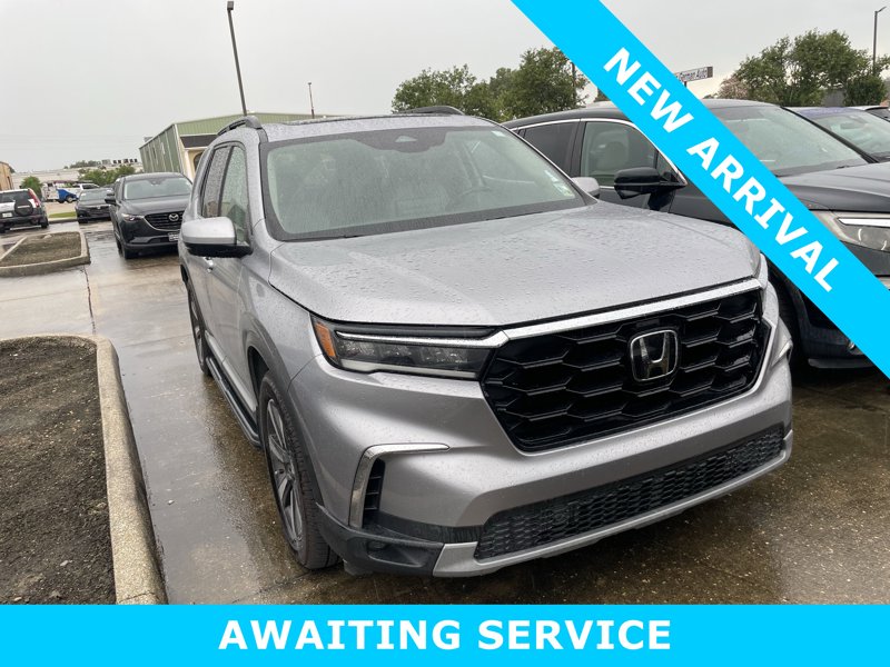 Certified 2023 Honda Pilot Touring image 1