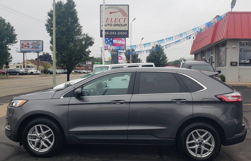 Used 2021 Ford Edge SEL image 1