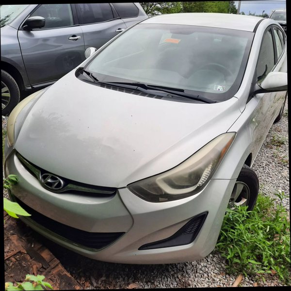 Used 2014 Hyundai Elantra SE image 1