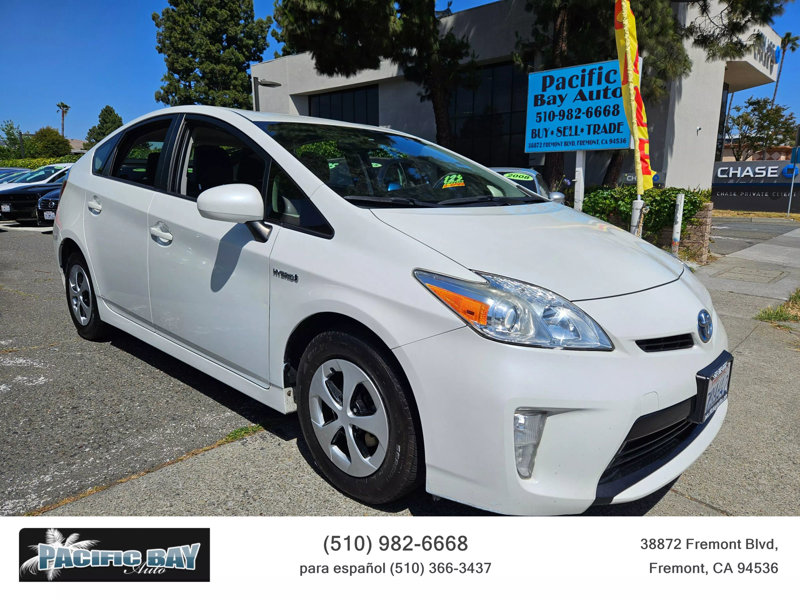 Used 2015 Toyota Prius Three image 1