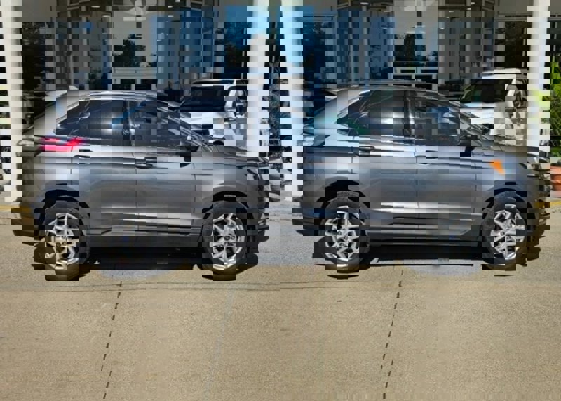 Certified 2022 Ford Edge SEL w/ Convenience Package image 1