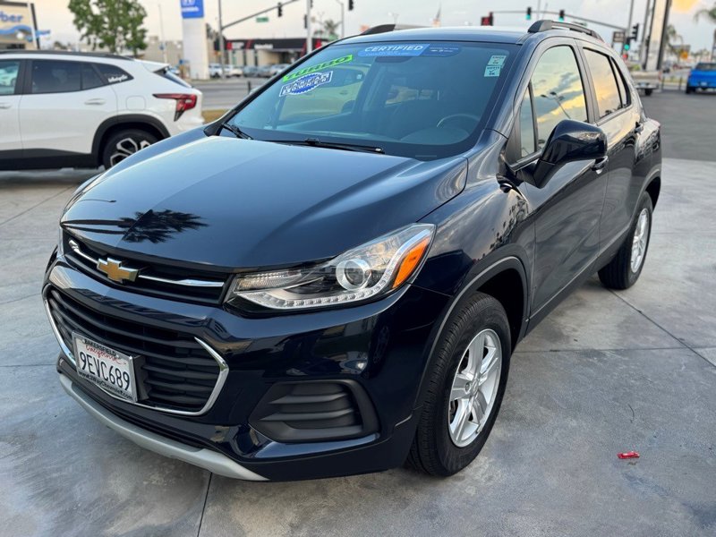 Certified 2022 Chevrolet Trax LT w/ LT Convenience Package image 1