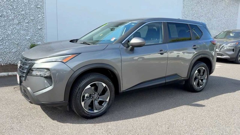 Certified 2024 Nissan Rogue SV image 1