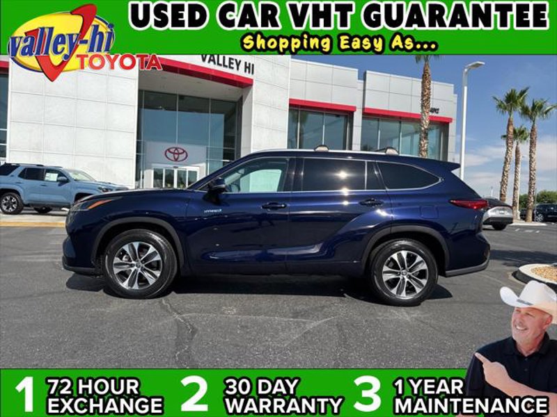 Certified 2021 Toyota Highlander XLE image 1