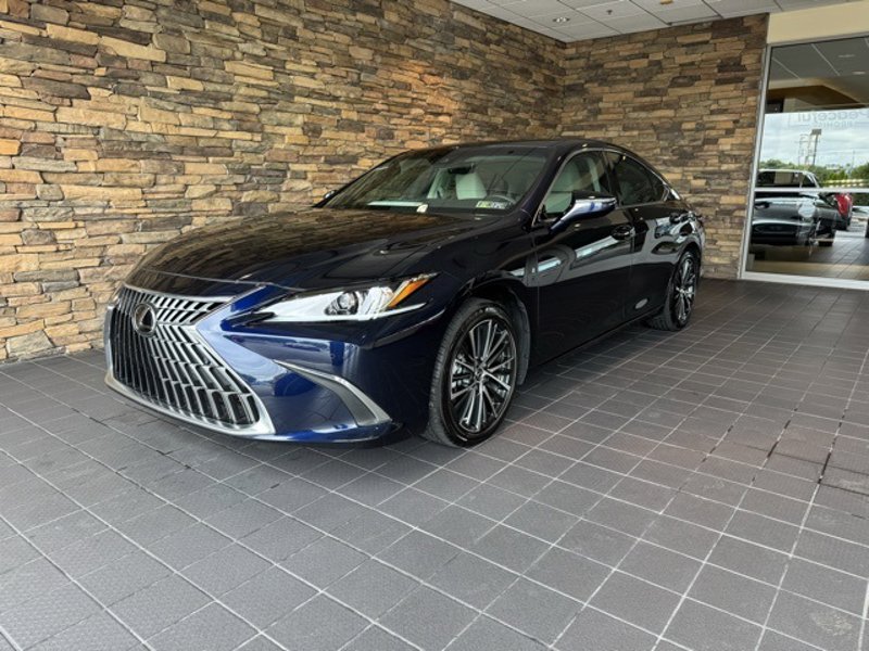 Certified 2024 Lexus ES 350 w/ Premium Package image 1