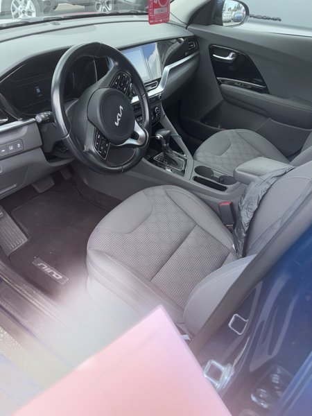 Certified 2022 Kia Niro LXS w/ Digital Cluster Package image 1