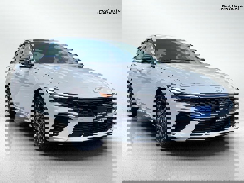 Certified 2025 Hyundai Elantra SEL image 1