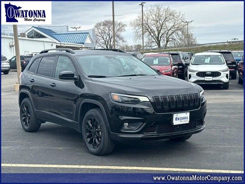 Certified 2023 Jeep Cherokee Altitude Lux image 1