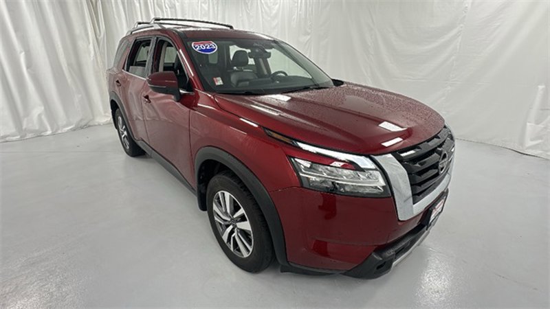 Certified 2023 Nissan Pathfinder SL image 1