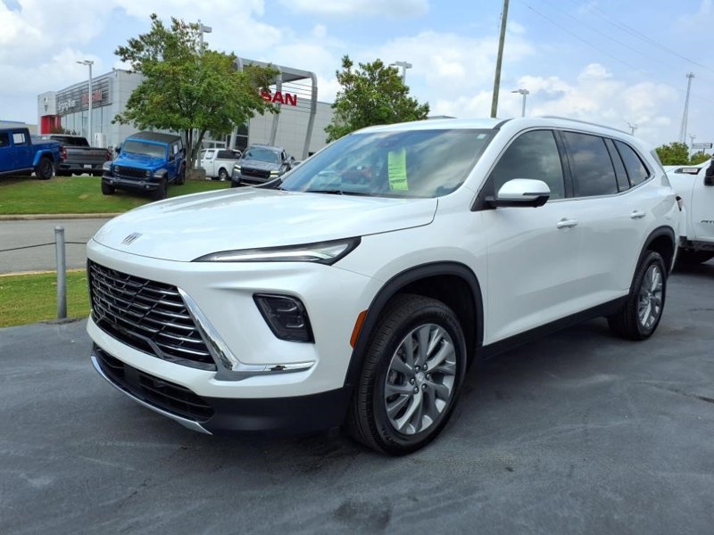 Certified 2025 Buick Enclave Preferred w/ Power Package image 1