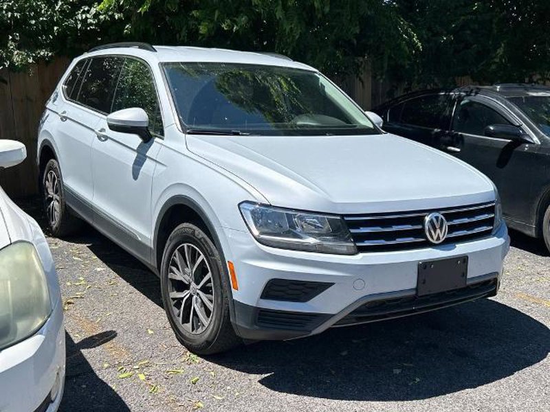 Used 2018 Volkswagen Tiguan SE image 1