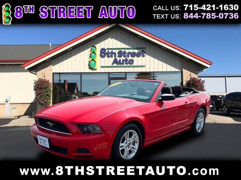 Used 2013 Ford Mustang Convertible image 1