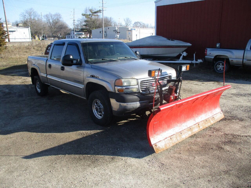 Used 2002 GMC Sierra 2500 4x4 Crew Cab HD w/ Snow Plow Prep Pkg image 1