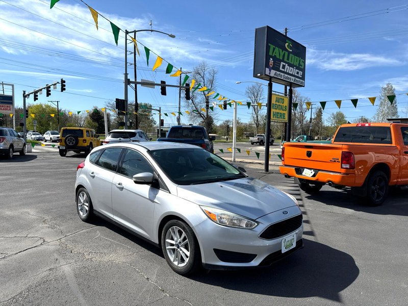Used 2016 Ford Focus SE image 1