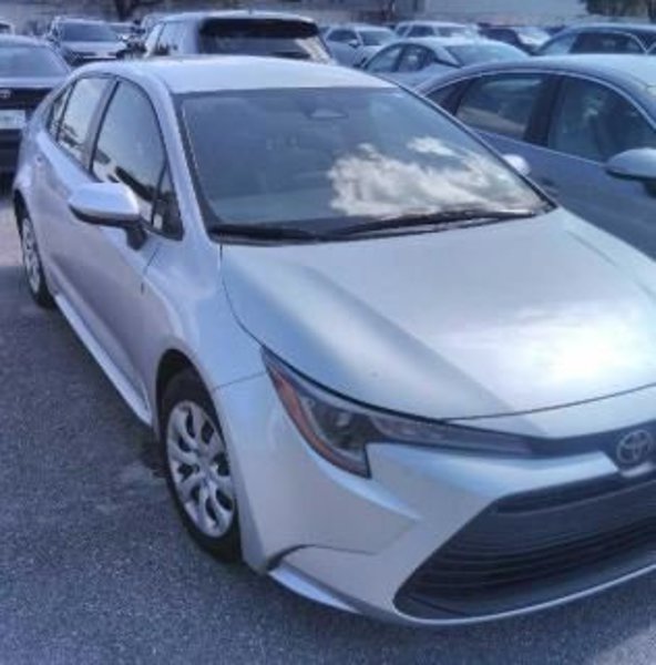 Used 2023 Toyota Corolla LE image 1