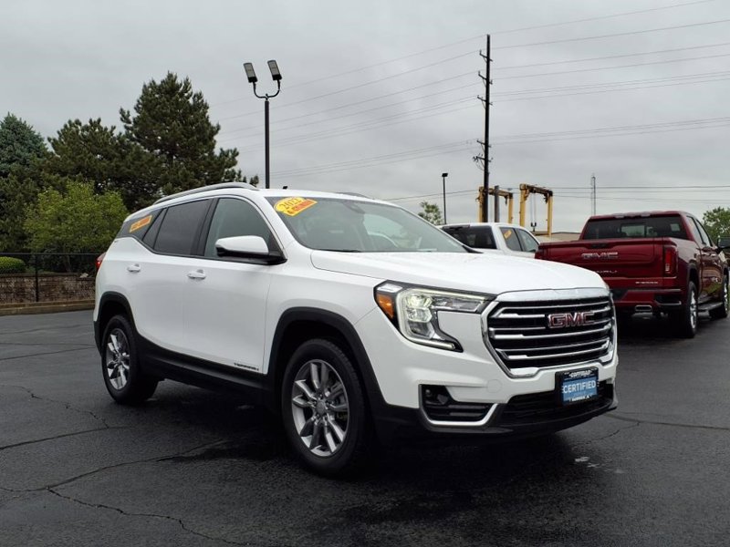 Certified 2022 GMC Terrain SLT image 1