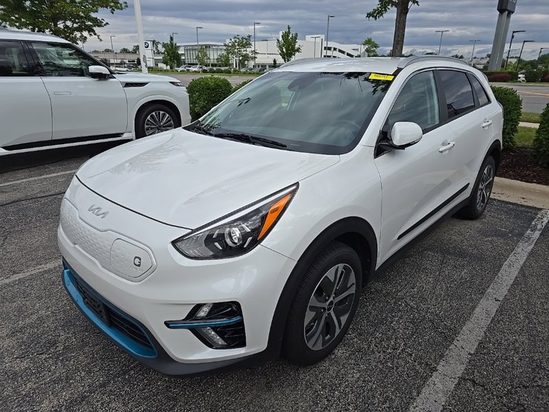 Used 2022 Kia Niro EX image 1