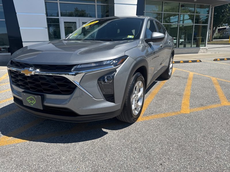 Certified 2024 Chevrolet Trax LS w/ LS Convenience Package image 1