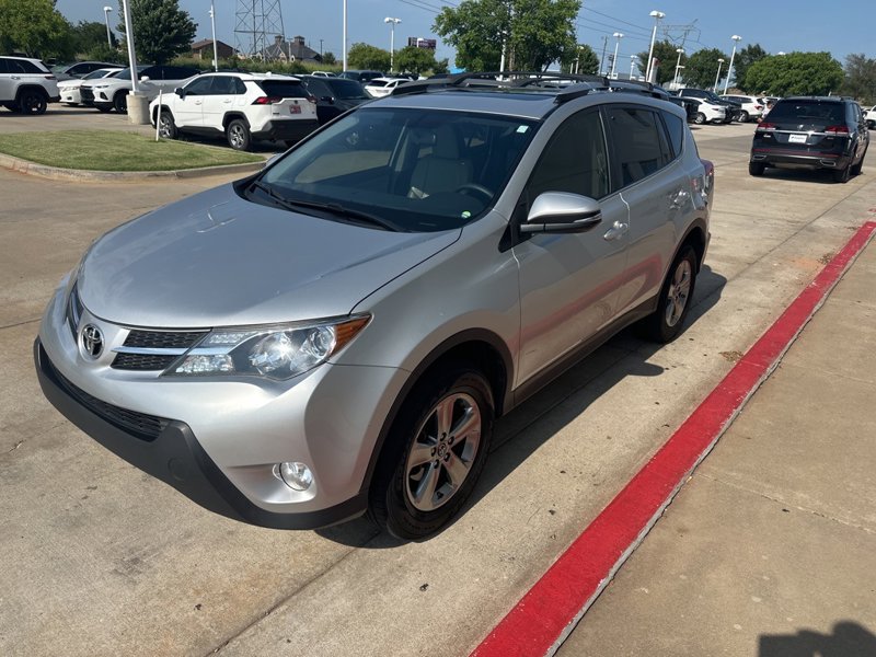 Used 2015 Toyota RAV4 XLE image 1