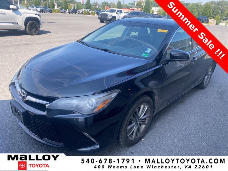Used 2017 Toyota Camry SE image 1
