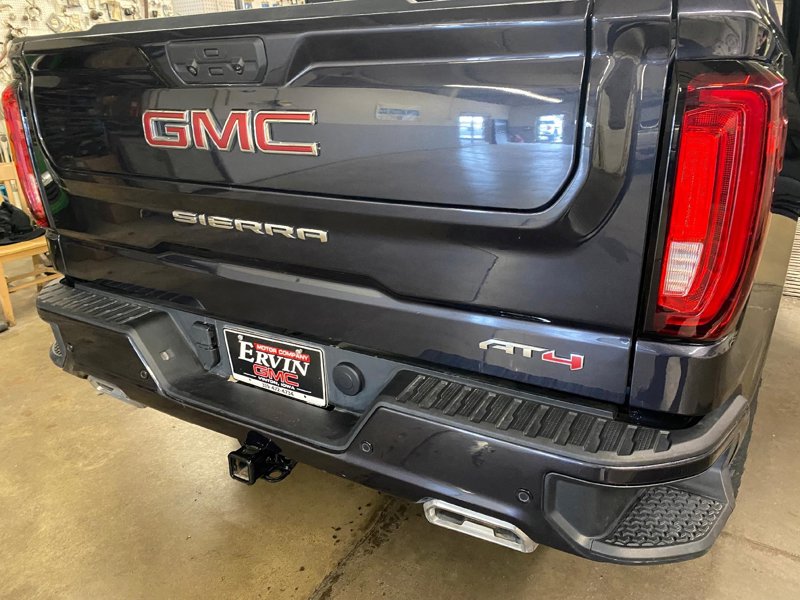 Certified 2022 GMC Sierra 1500 AT4 w/ AT4 Premium Package image 1