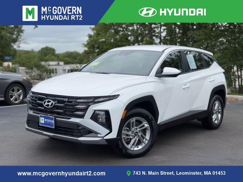 Certified 2025 Hyundai Tucson SE image 1