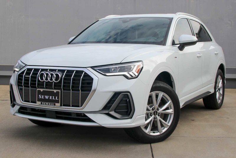 Certified 2025 Audi Q3 2.0T Premium image 1