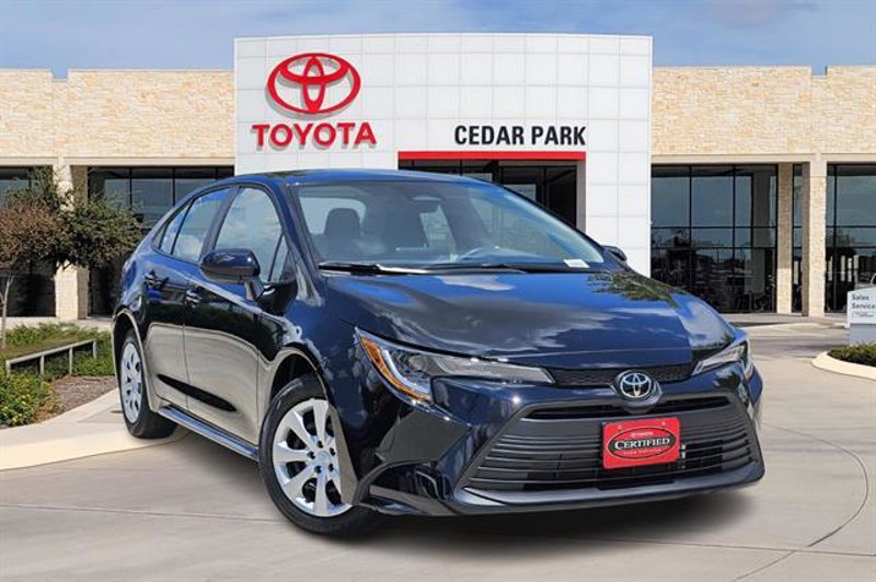 Certified 2025 Toyota Corolla LE image 1