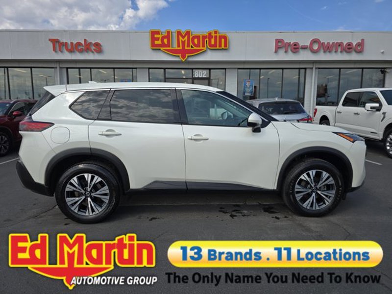 Certified 2021 Nissan Rogue SV image 1