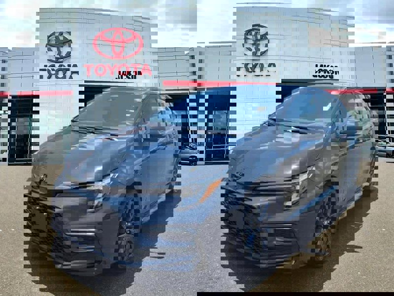 Used 2024 Toyota Corolla SE image 1