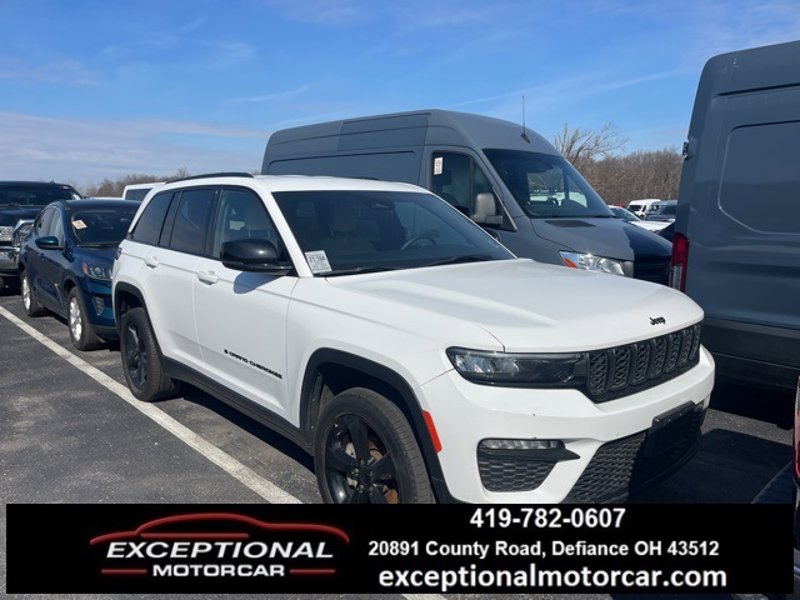 Used 2023 Jeep Grand Cherokee Limited w/ Black Appearance Package image 1