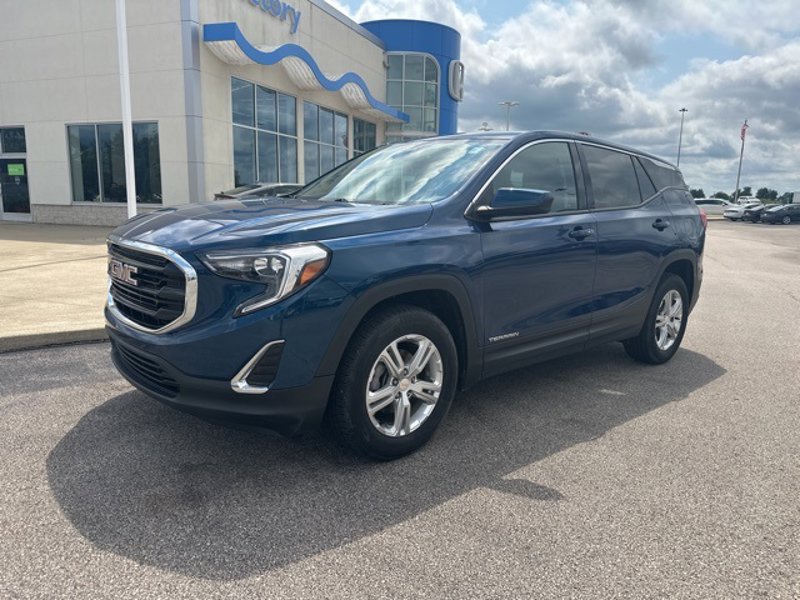 Used 2020 GMC Terrain SLE image 1