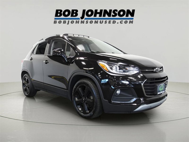 Certified 2018 Chevrolet Trax Premier w/ Midnight Edition image 1