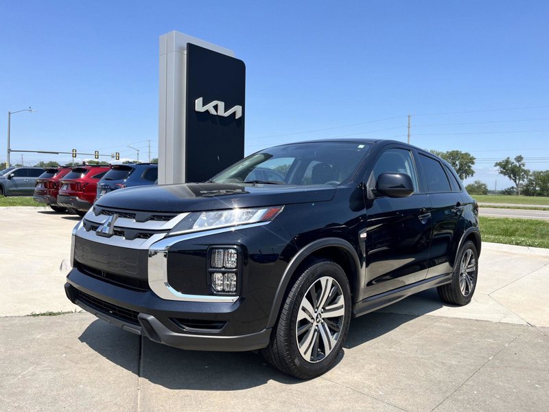 Used 2022 Mitsubishi Outlander Sport ES image 1