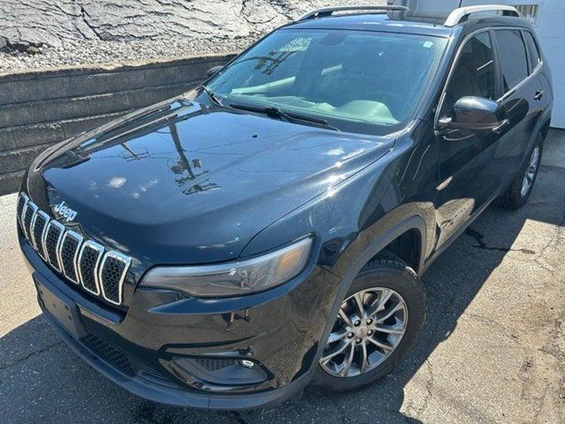 Certified 2019 Jeep Cherokee Latitude Plus w/ Comfort/Convenience Group image 1