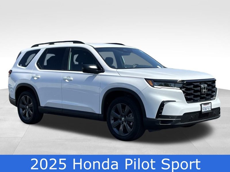 Certified 2025 Honda Pilot Sport image 1