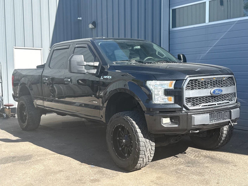 Used 2015 Ford F150 4x4 SuperCrew image 1