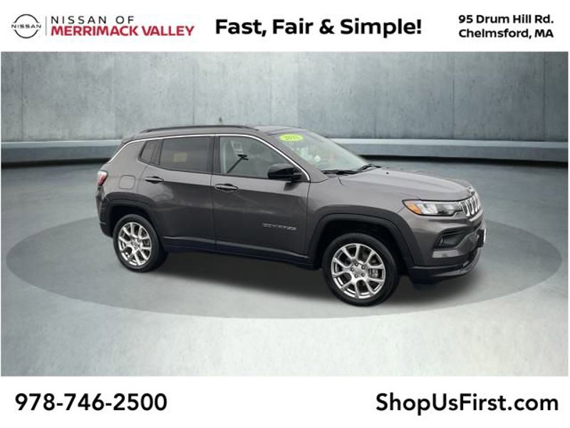 Used 2022 Jeep Compass Latitude image 1