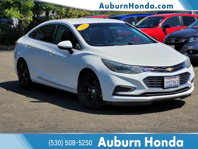 Used 2017 Chevrolet Cruze Premier image 1