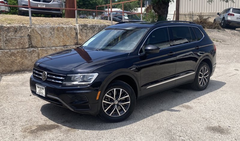 Used 2020 Volkswagen Tiguan SE w/ Panoramic Sunroof Package image 1